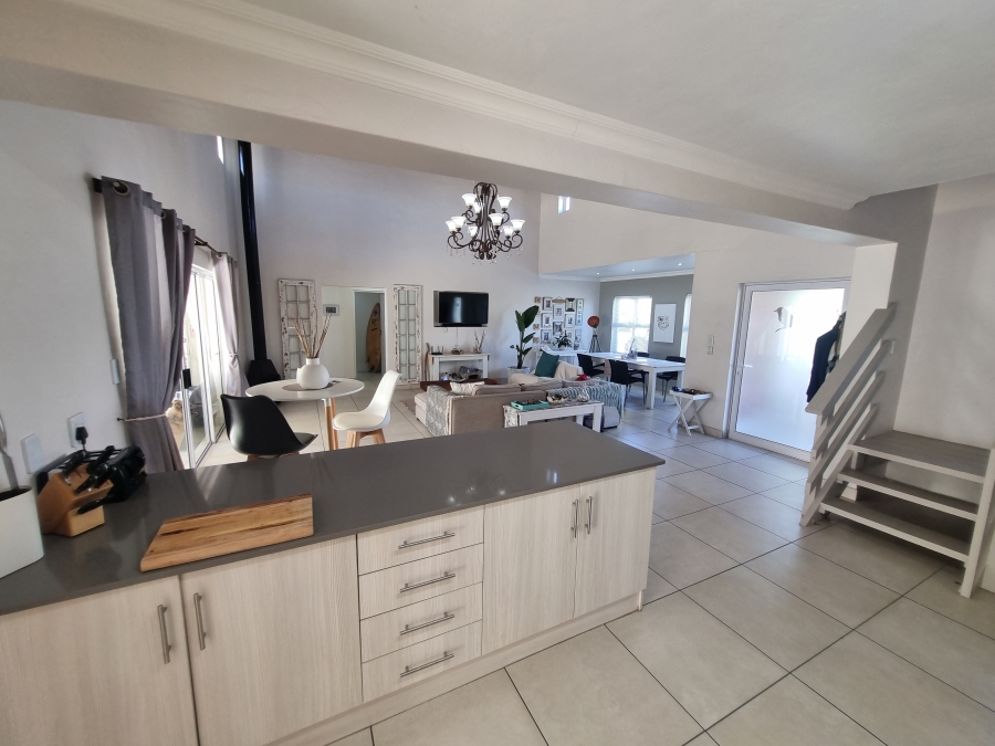 5 Bedroom Property for Sale in Laguna Western Cape